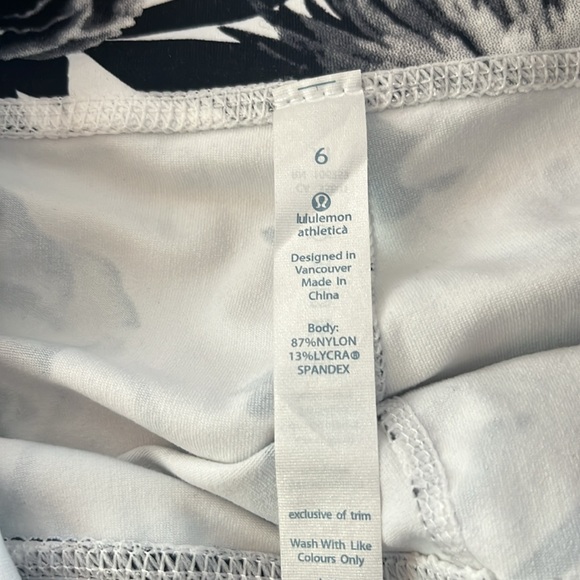 Lululemon women’s black and white floral cropped mesh yoga pants size 6 - Picture 5 of 11